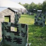 Пейнтбол в закрытых павильонах против открытых локаций: что выбрать для корпоратива