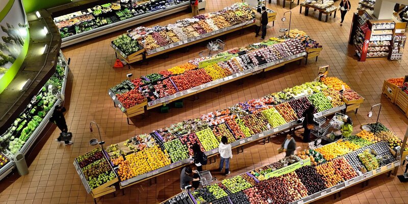 Торговые сети Приморья ограничили норму продажи ряда продуктов до 2 кг